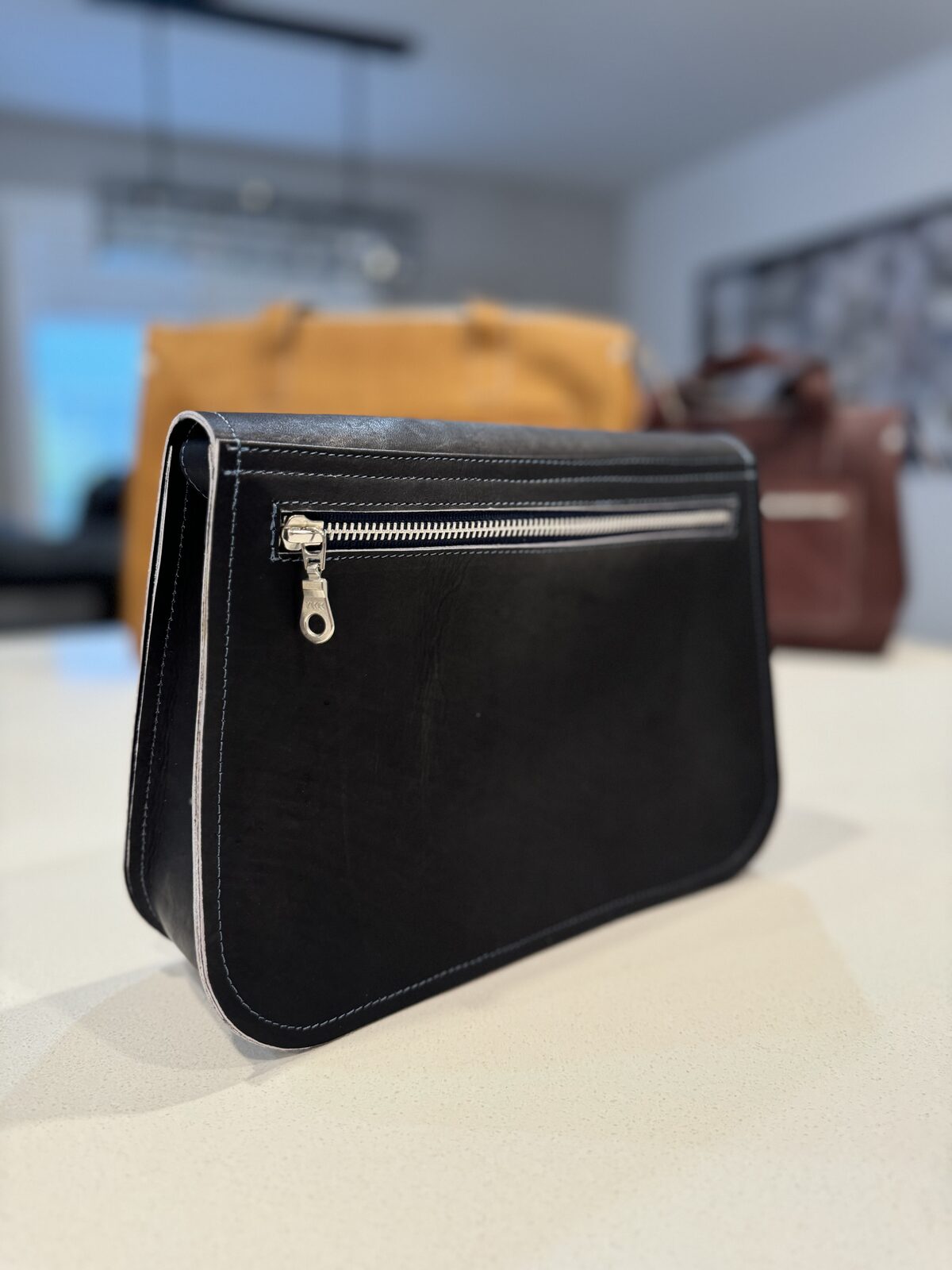Solo Clutch — Black zip